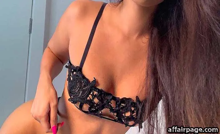 Hot video editor gets nervous during her first job